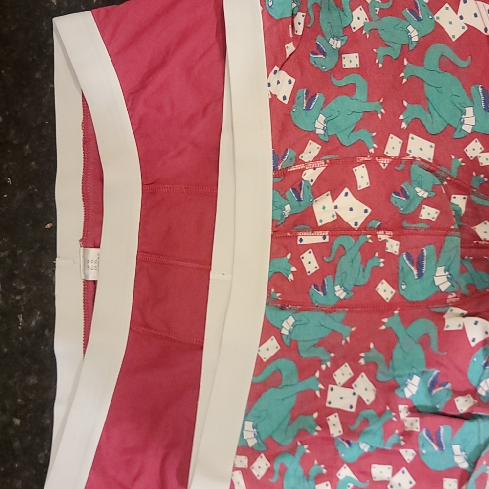 2 pairs of colorful trunks XL